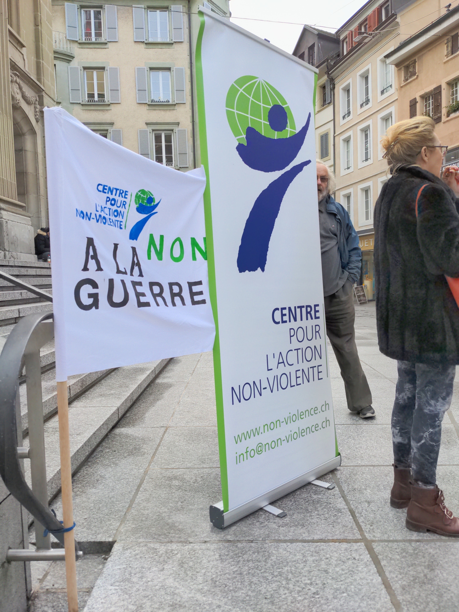 Succès pour le rassemblement silencieux “NON A LA GUERRE” à Lausanne